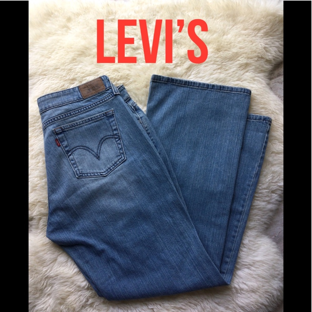 Levi’s 545 Low Boot Cut Lighter Wash B2